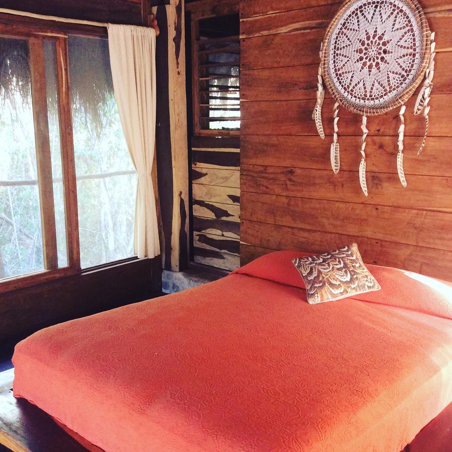 Escarabajo Rojo Bed and Breakfast Tulum Exteriör bild
