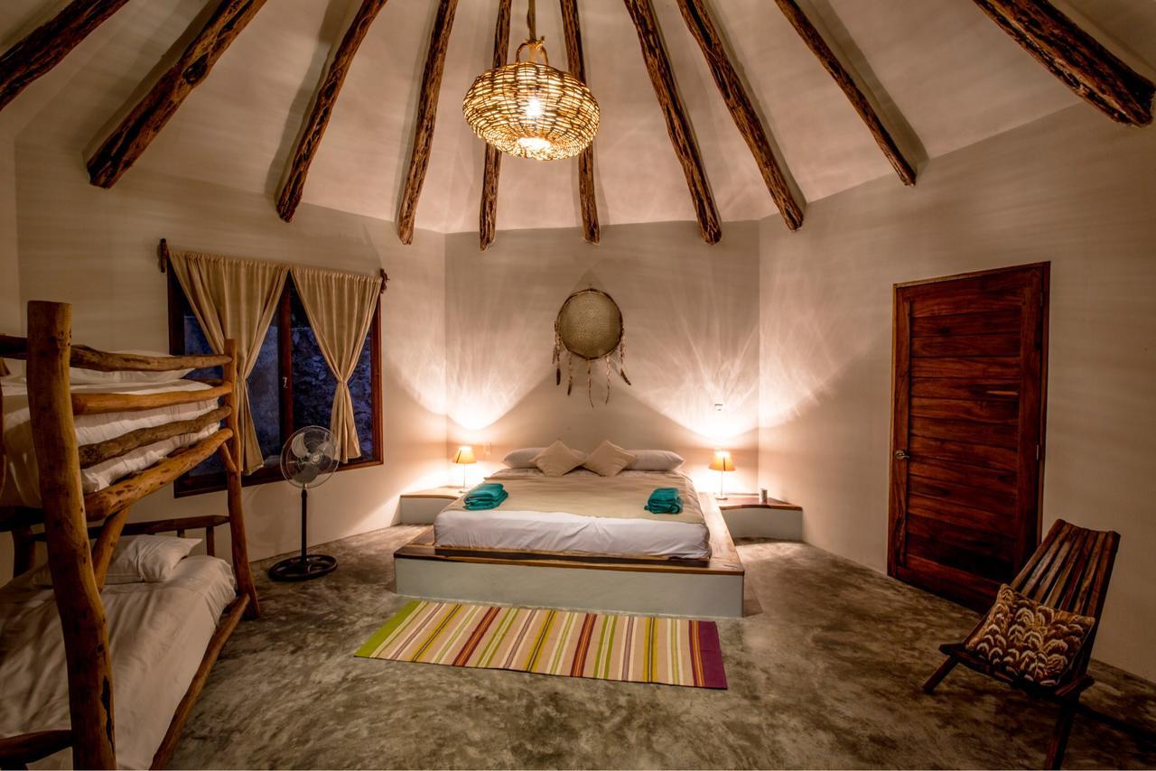 Escarabajo Rojo Bed and Breakfast Tulum Exteriör bild